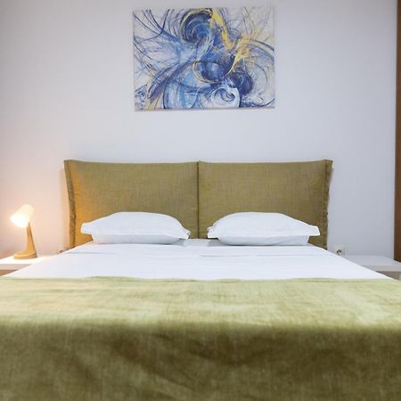Old Town Central Oasis - Secured Parking Nearby - Self Check In - Metro Station At 1Min Bucureşti Ngoại thất bức ảnh